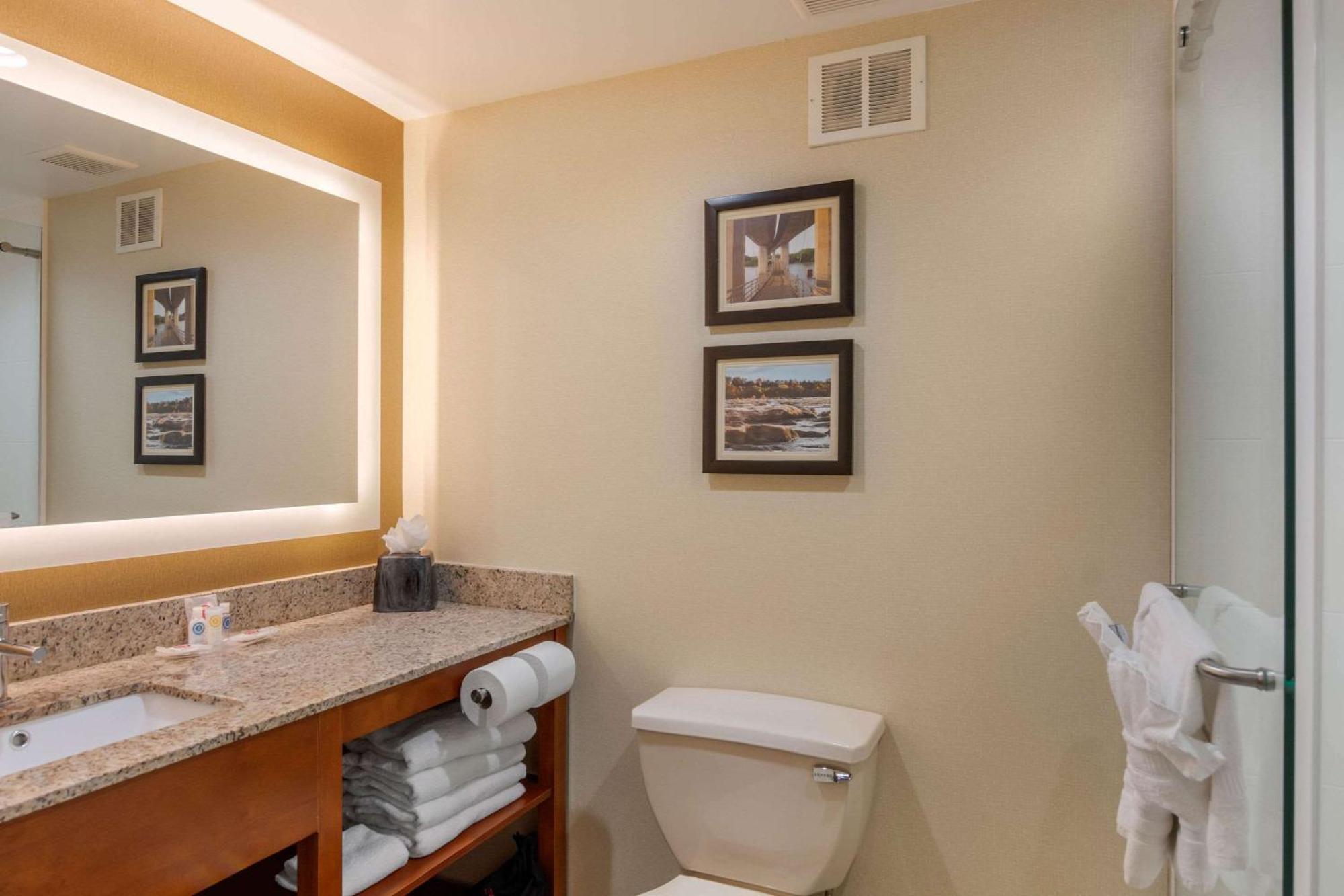 Comfort Suites Southpark Colonial Heights Exterior photo